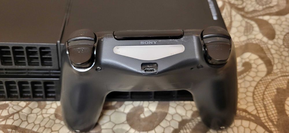 SONY PlayStation 4 Model CUH-116A HDD 500Gb fuctional 430 lei Fix Fix