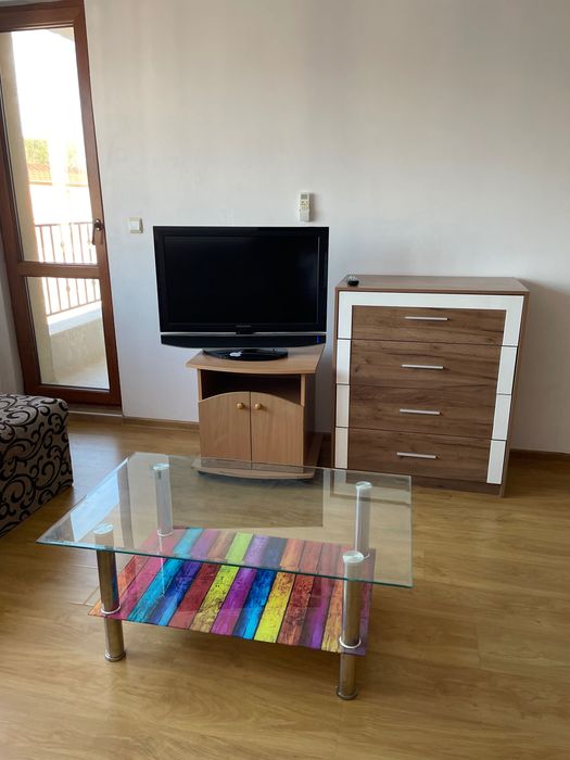 Отдавам под наем двустаен апартамент в затворен комплекс в гр.Всрна кв.Аспатухово