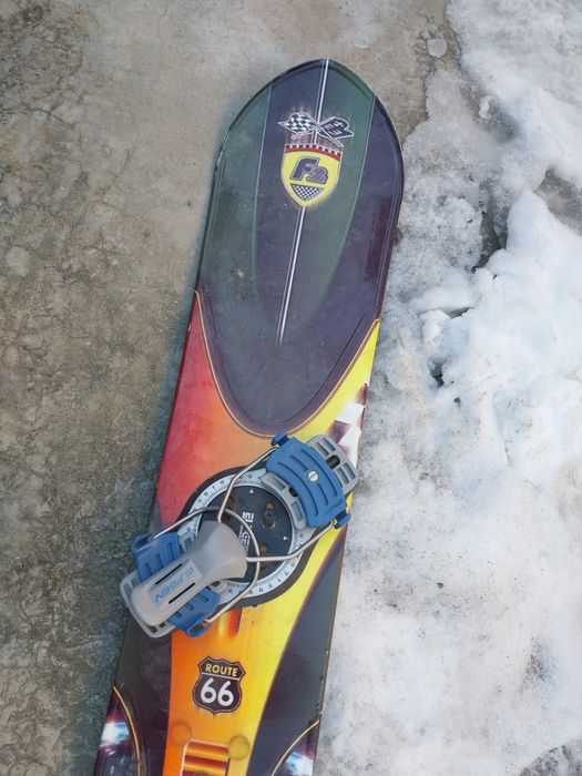 Vând placă snowboard