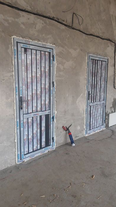 Окна двери витражи.