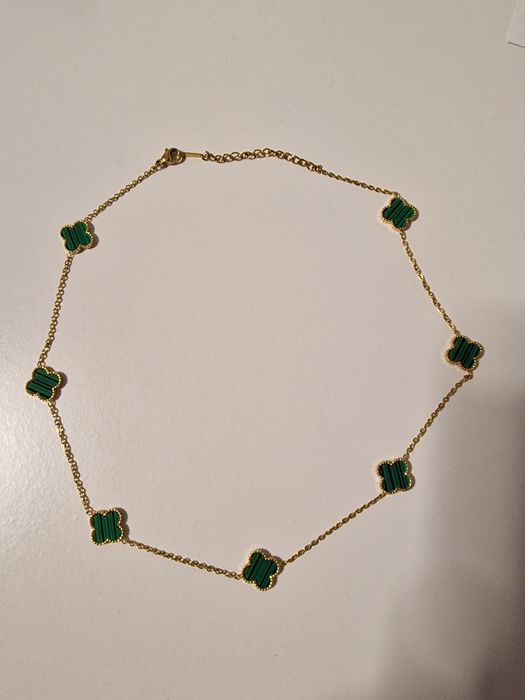 Златисто колие с детелини