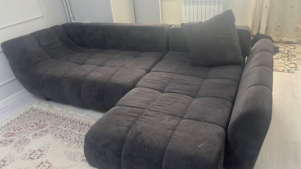 Диван трансформер можно поделить на части
Продаю уютный и стильны