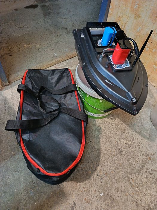 Лодка Flutec D16