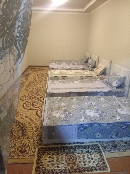 Xostel mexmon xona adres Xuja Doniyor Maxbarasi Yaqinida
