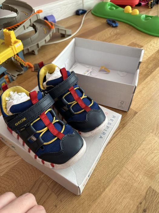 Детски обувки GEOX 25 номер естествена кожа