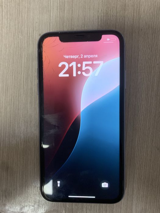 Iphone 11.  256 гб.  75 емкость