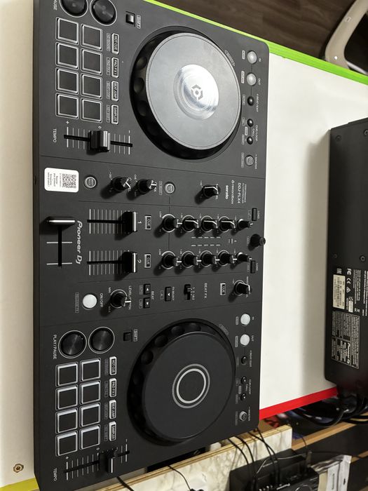 Pioneer DDJ- FLX4