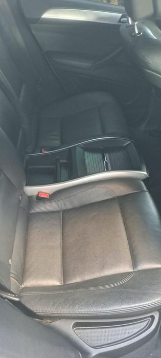 Vând Bmw x6 pentru mai multe detalii ma puteți contacta