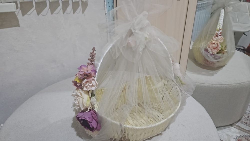 Корзины шикарные той бастар