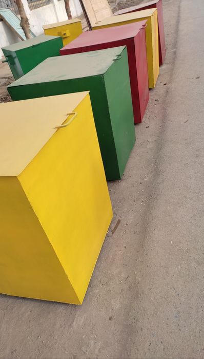 chiqindi idish va urna