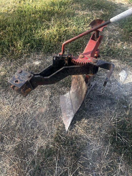 Vand plug motocultor