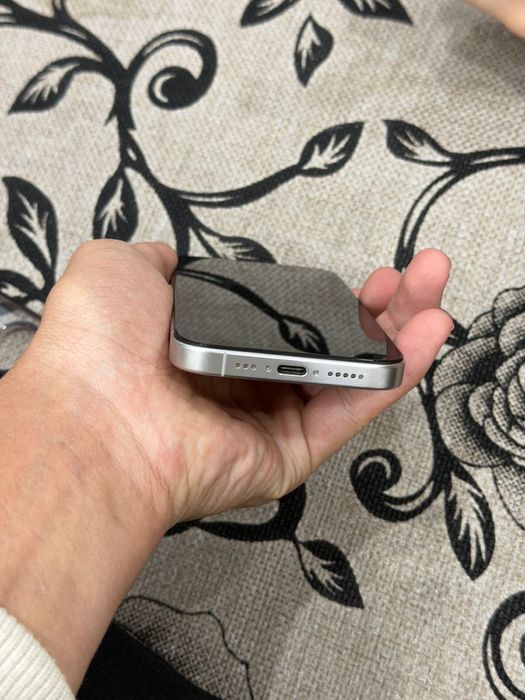 Iphone 15 pro lphone