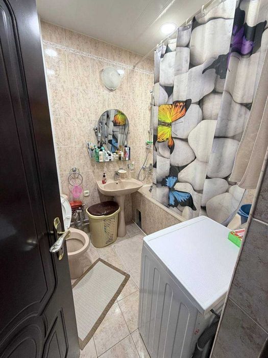 1 квартал Чиланзар   90м2  3/1/4 балкон 2х7