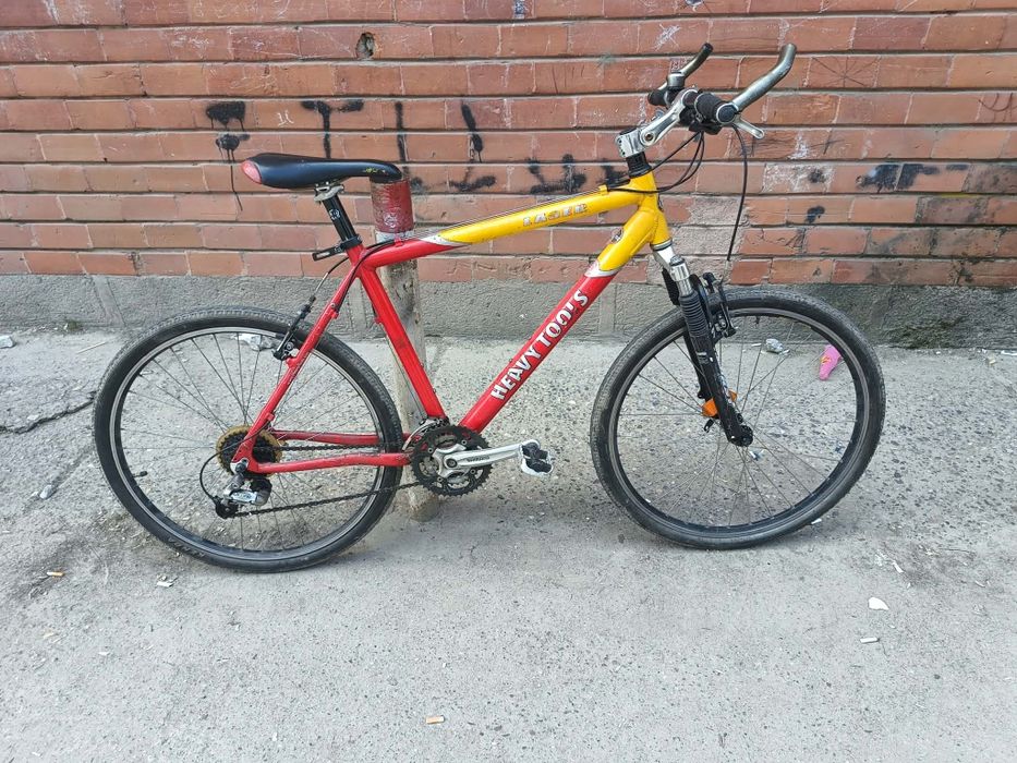 Vind 2 biciclete cu roti de 26