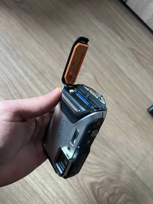 Aparat foto digital Panasonic Lumix Leica DMC-FT5 rezistent apa/socuri cu wifi GPS Full HD HDMI Waterproof shockproof avchd progressive,super aparat