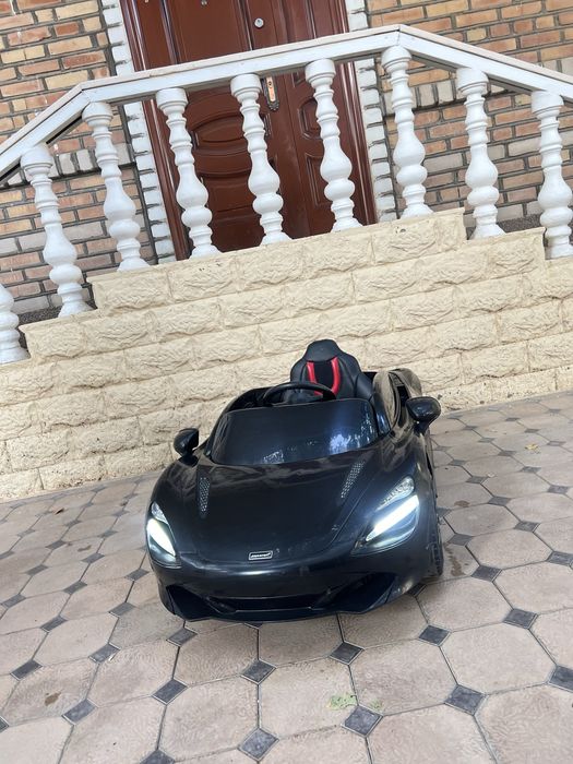 Maclaren 720S sotiladi bolajonlar uchun transport