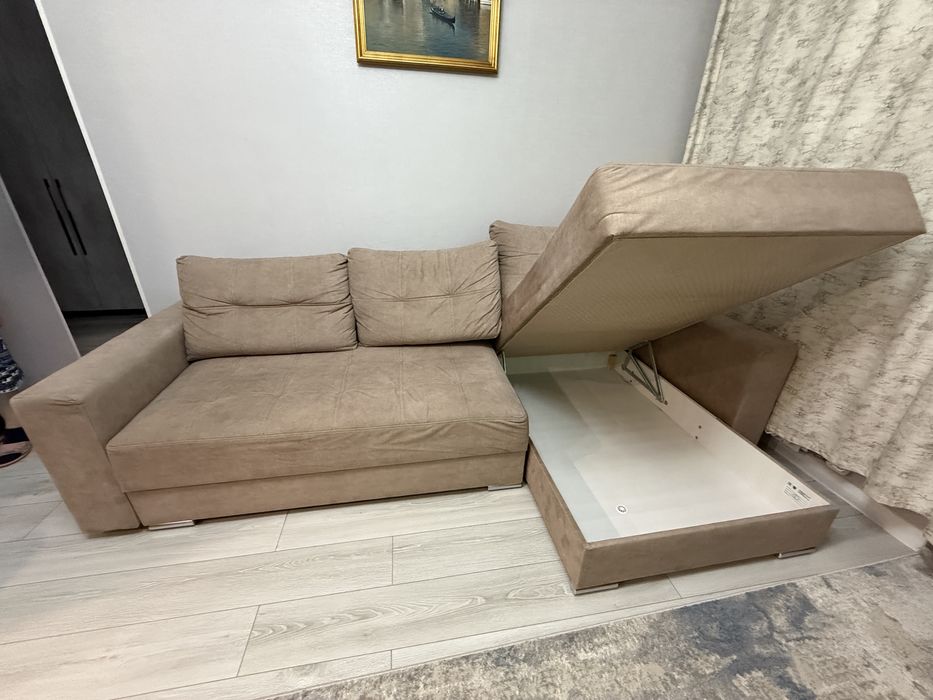 Диван угловой коричневый