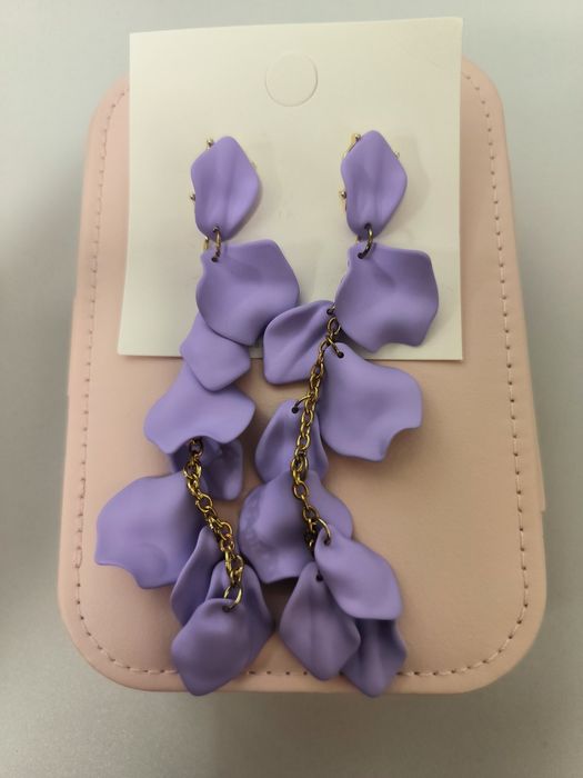 Красиви дълги обеци