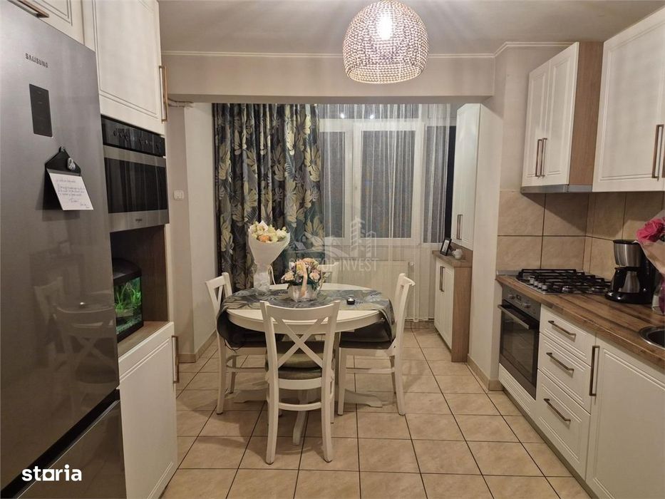 Apartament modern 3 camere pivnita zona Semaforului — fotografia 1