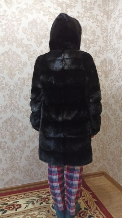 Продам норковую шубу