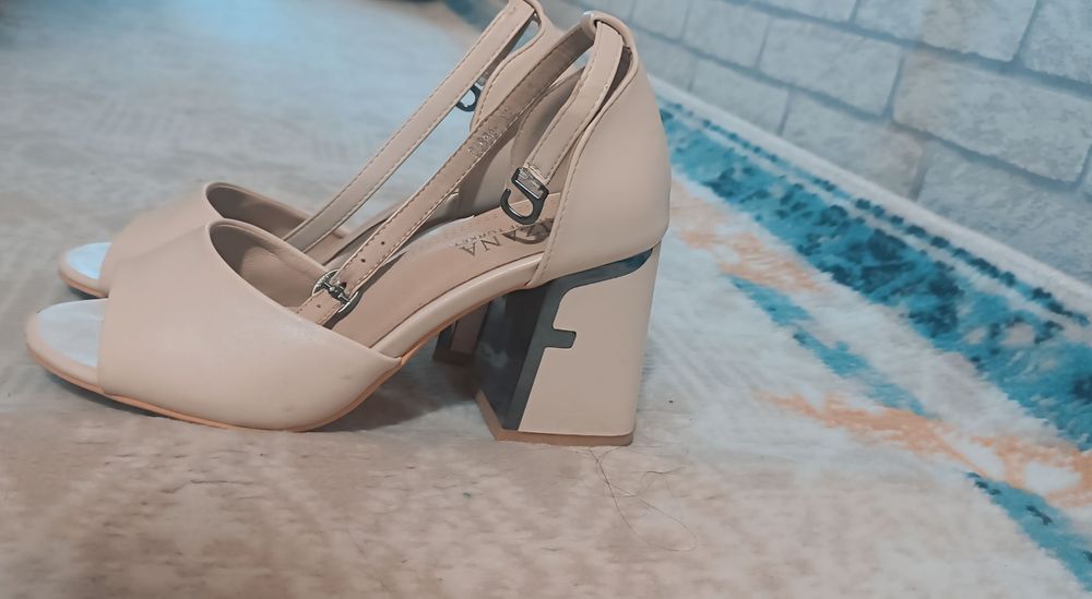 Продаю каблук б/у