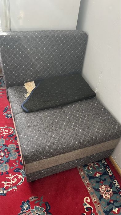 Срочно продается диван