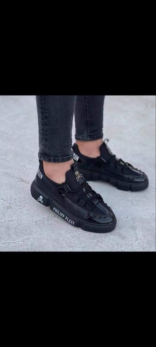 Adidasi barbati,  noi