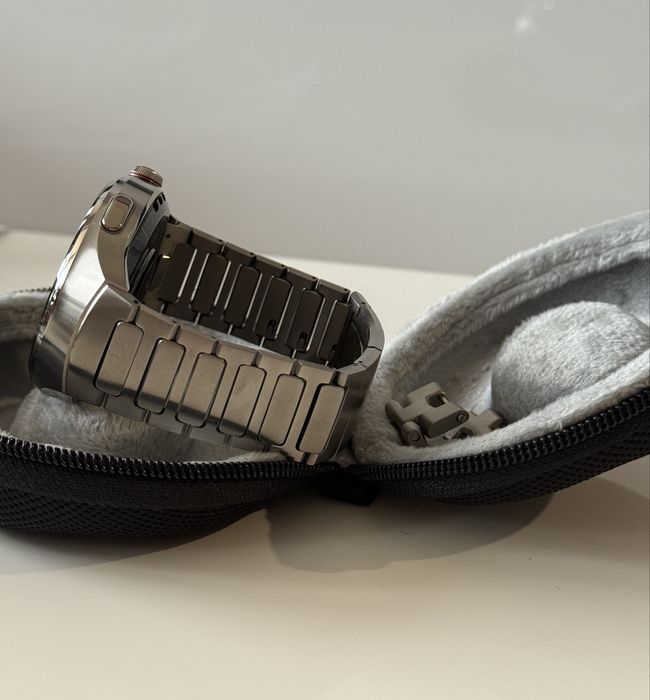 Huawei watch GT4 pro titanium