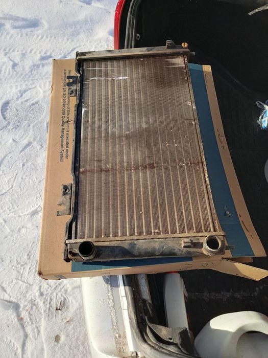 Радиатор основной