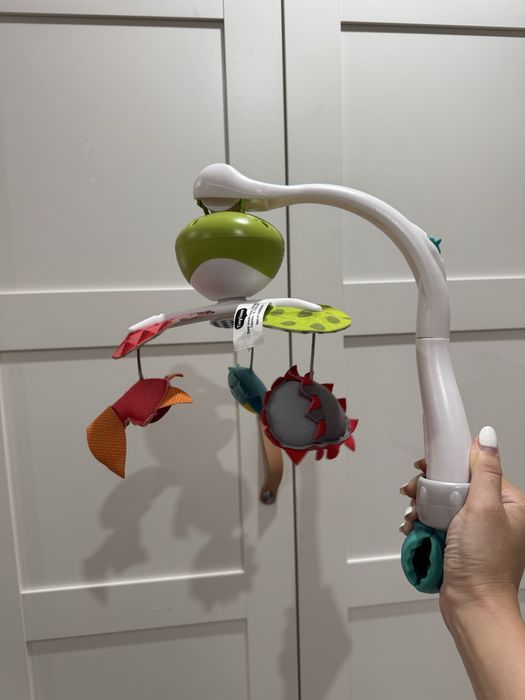 Въртележка за бебешко легло tinylove