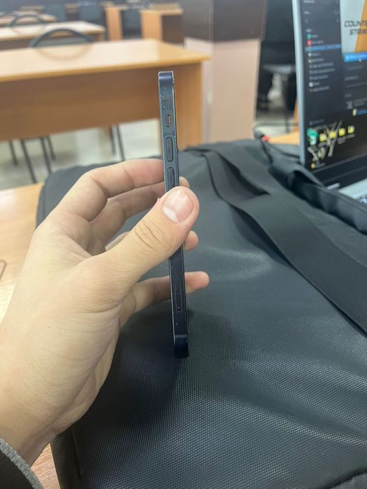 Продам iphone 12