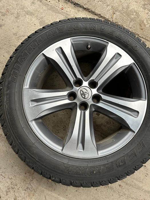 Продается комплект зимних шин