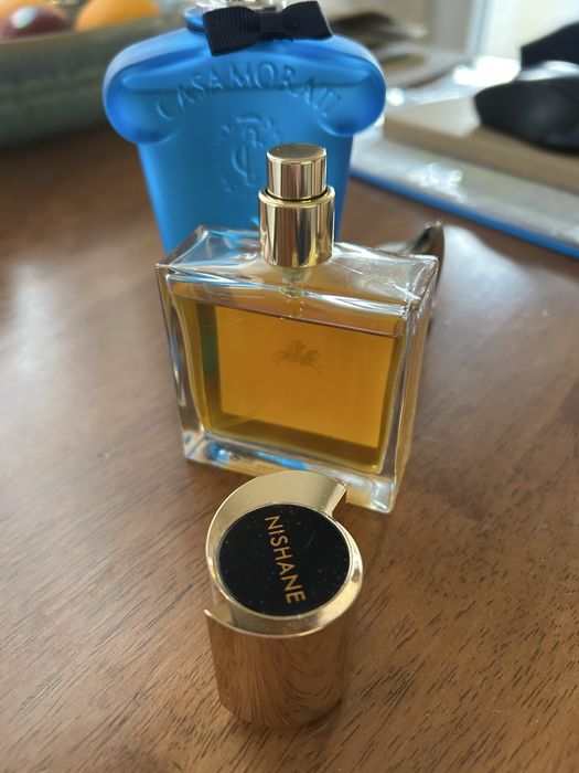 Нови и използвани парфюми от личната колекция.