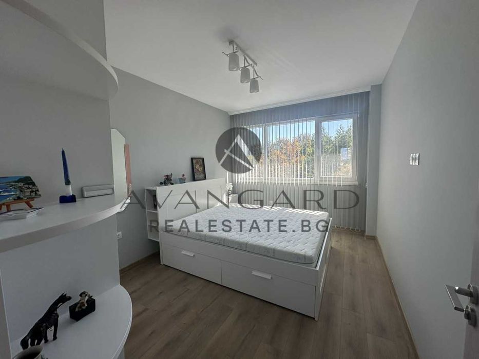 Продава се Тристаен апартамент в Пловдив, Кършияка - 125 кв.м за 2240 €/кв.м - Снимка #8