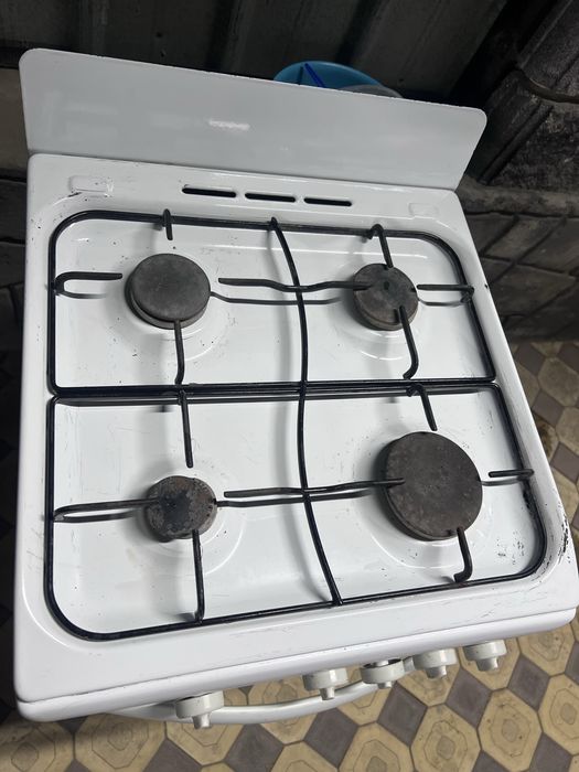 Газовая плита , 4 конфорки