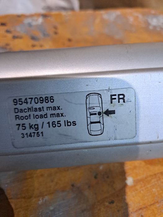 Vând bare transversale sau schimb