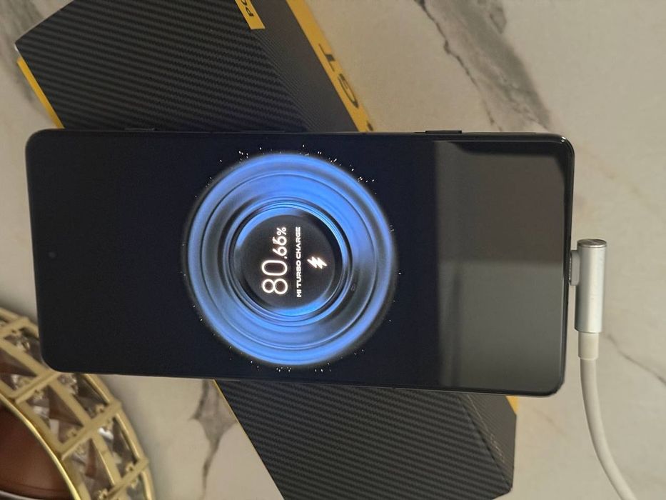 БАРТЕР! Телефон Poco F4 GT 128GB/8RAM