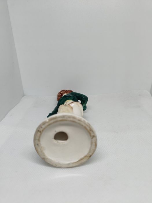 Статуэтка фарфор мальчик