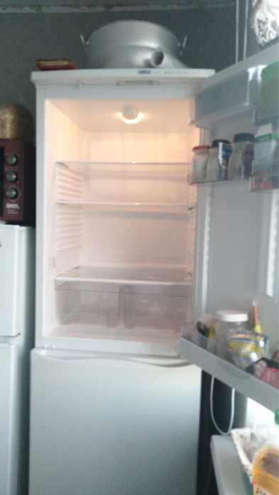 Холодильник двухкамерный