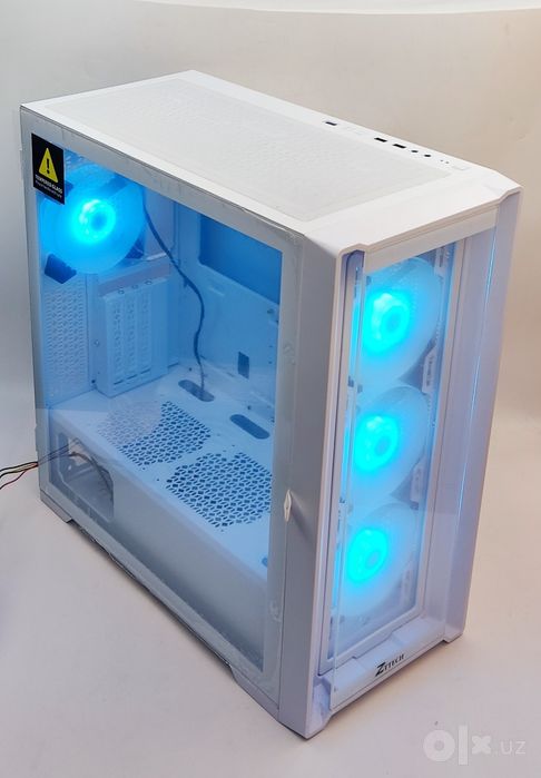 Белый игровой кейс под сборку ПК (4х ARGB fan)