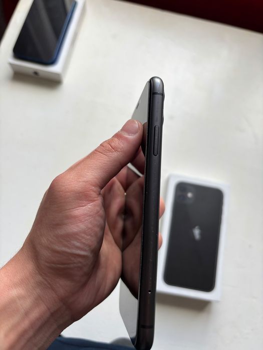 Iphone 11 128gb хорошем состоянии.
