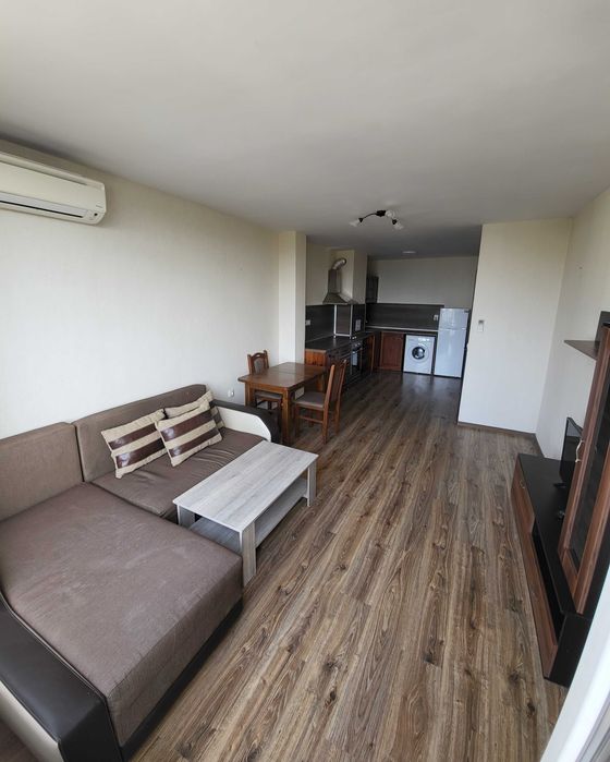 Дава се под наем Двустаен апартамент в Бургас, Братя Миладинови - 55 кв.м за 357 € - Снимка #1