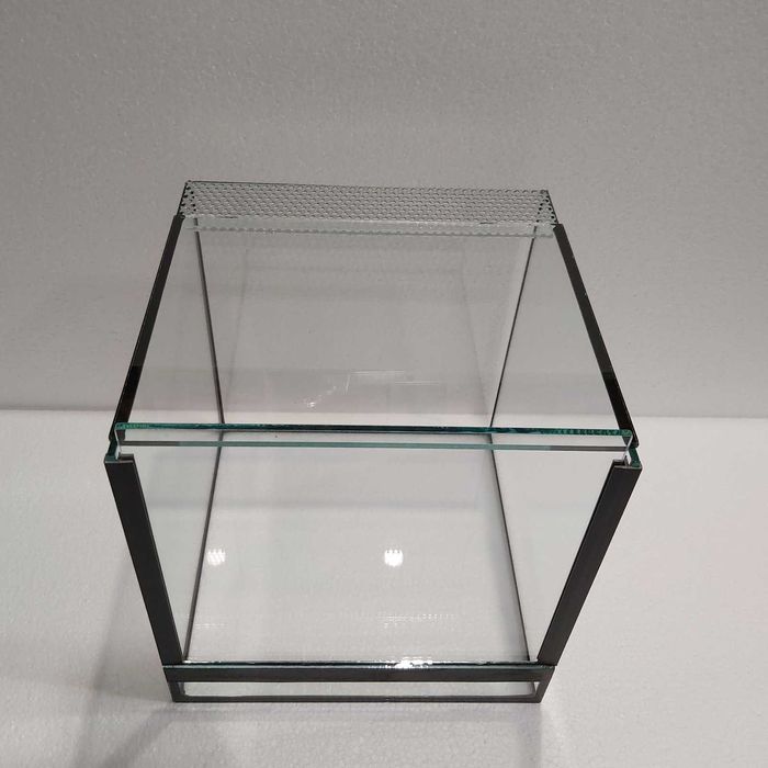 Терариум за малки влечуги