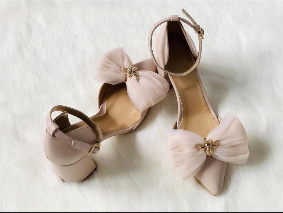 Pantofi piele model deosebit