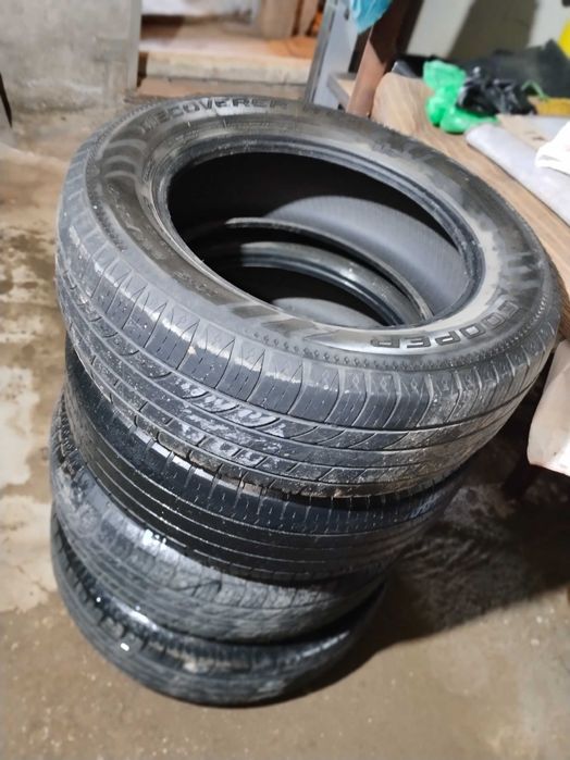 Продам шины б.у. 225/65/17