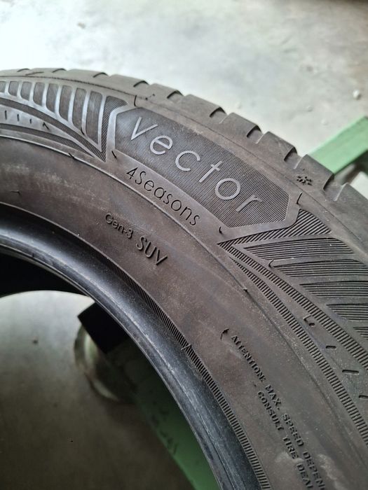 2 Anvelopele All season 215 65 r17 Goodyear