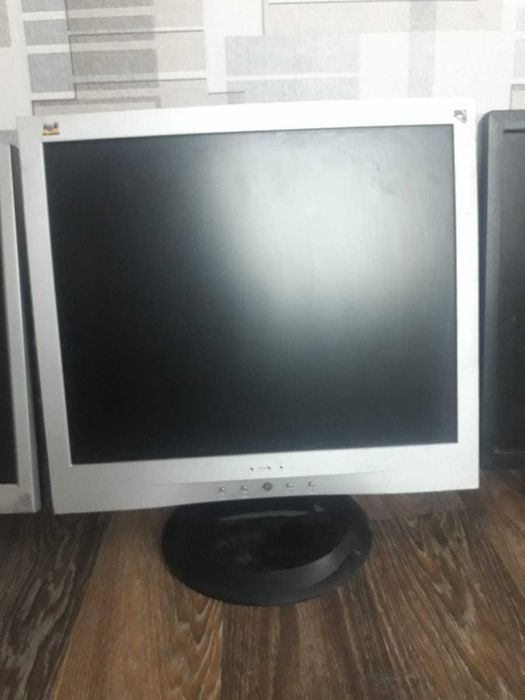 Мониторы ЖК с VGA выходом