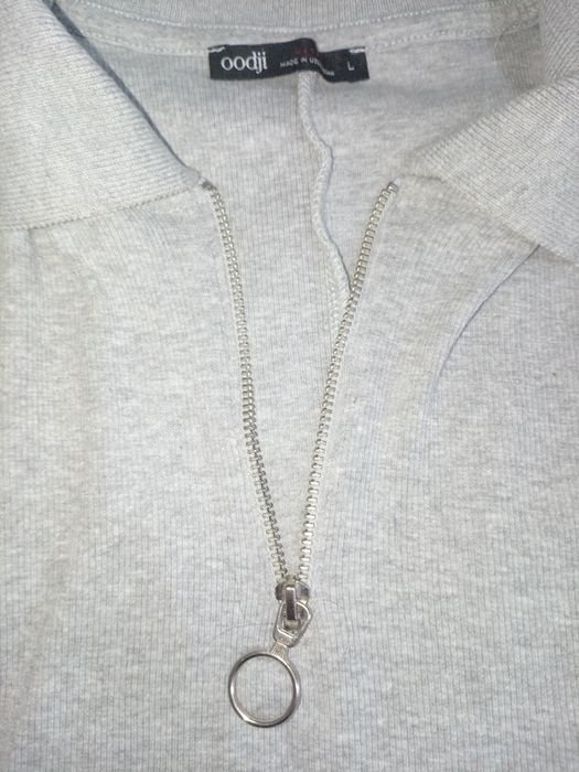 Платье, серое, с замком