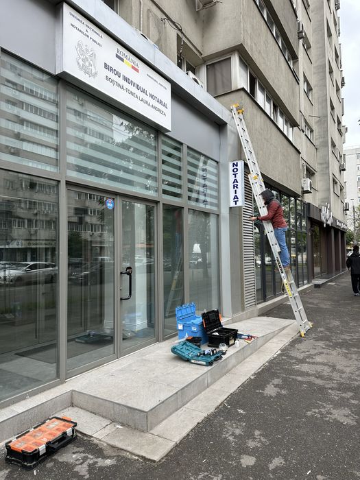 Reclame luminoase , firme publicitare , panouri reclama reconditionate