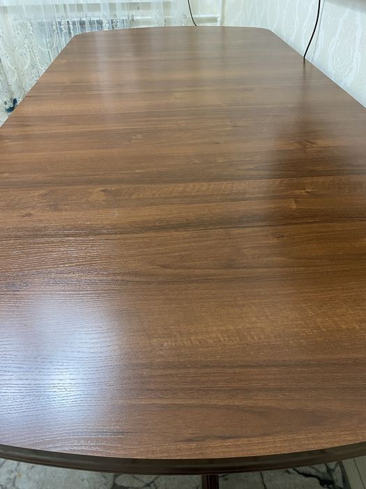 Продаю стол из дуба